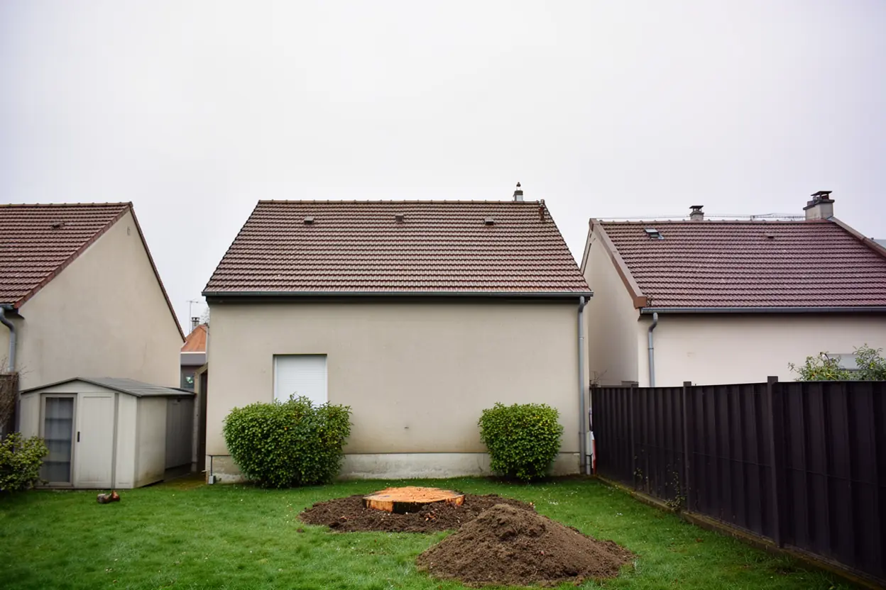 Jardin dégagé après démontage contrôlé à Woippy